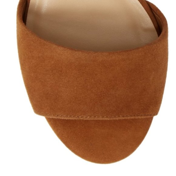 NEW IN BOX BELLA VITA FABLE SANDAL - Picture 4 of 6